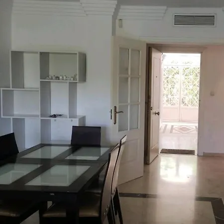 6 Guest Family & Golf Apartment